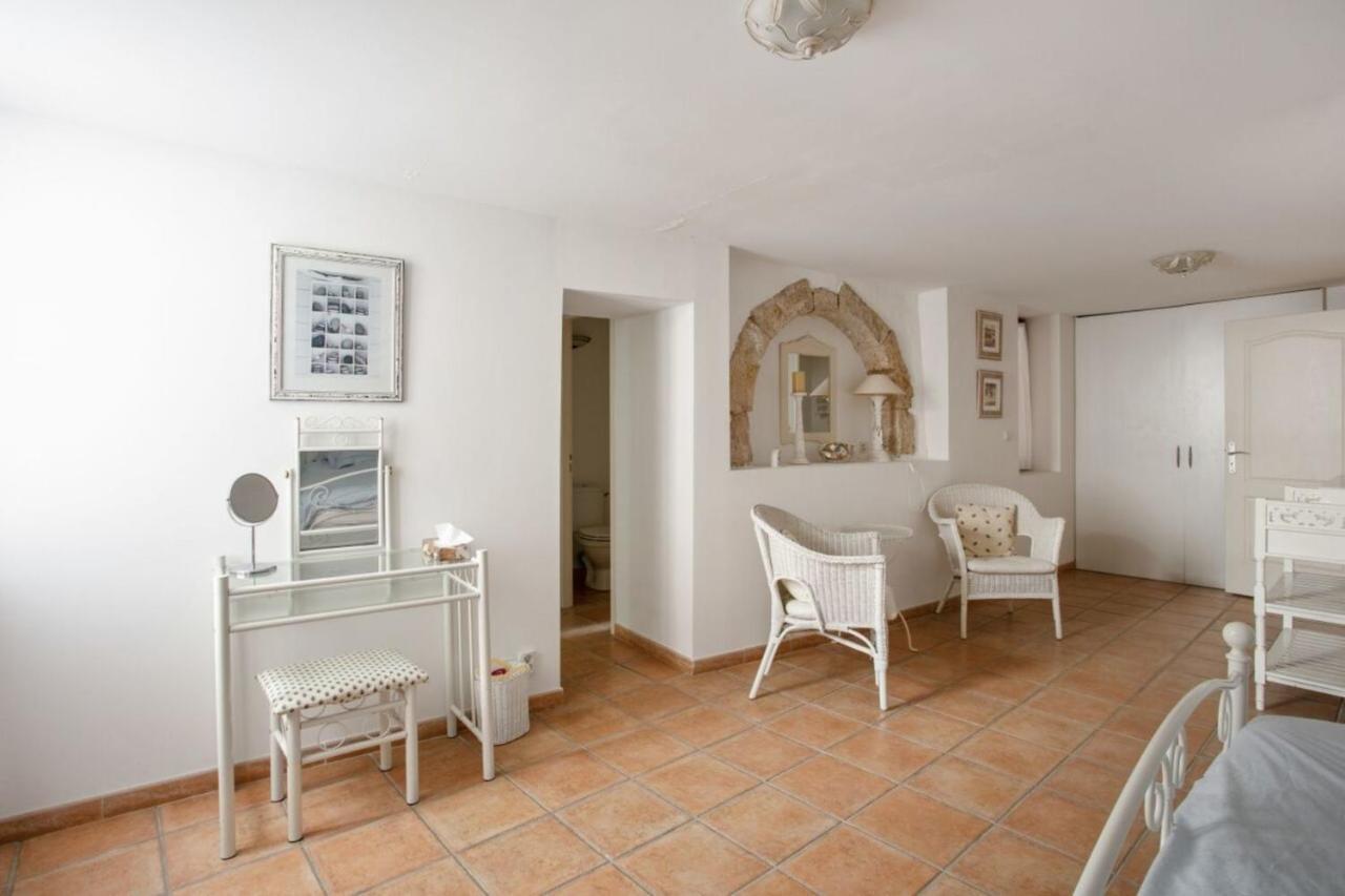 Вилла Charming And Quaint 2-Bed House In Marseillan Экстерьер фото