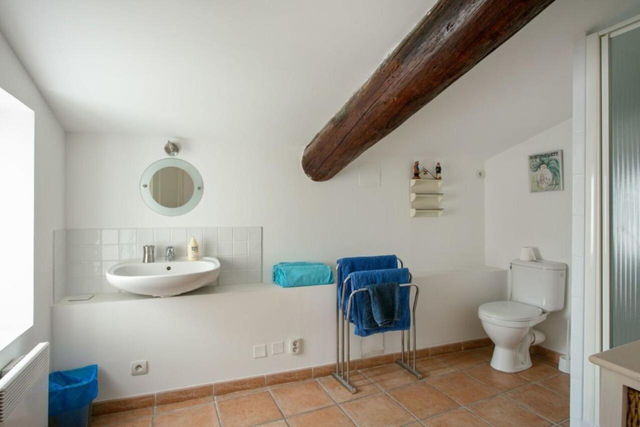 Вилла Charming And Quaint 2-Bed House In Marseillan Экстерьер фото